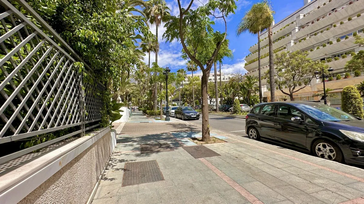 9f8d4af6-849b-453b-8b4e-54ff55d137ff