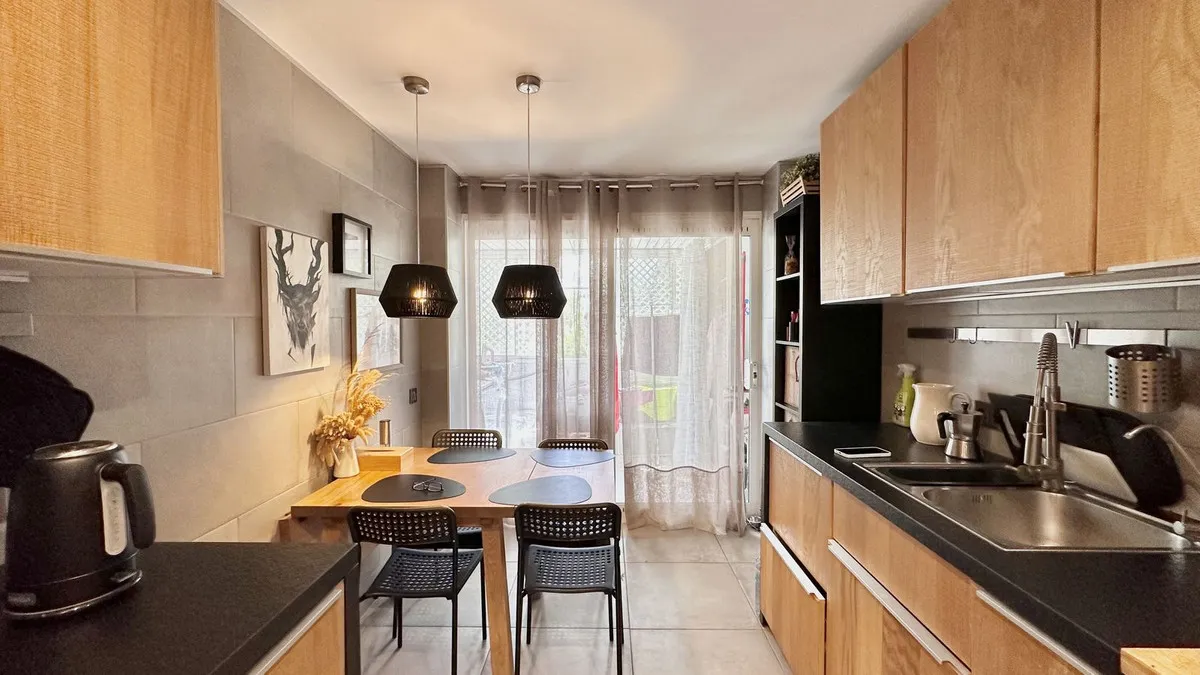 b928e190-f331-40fd-9db7-964c9e6a5527