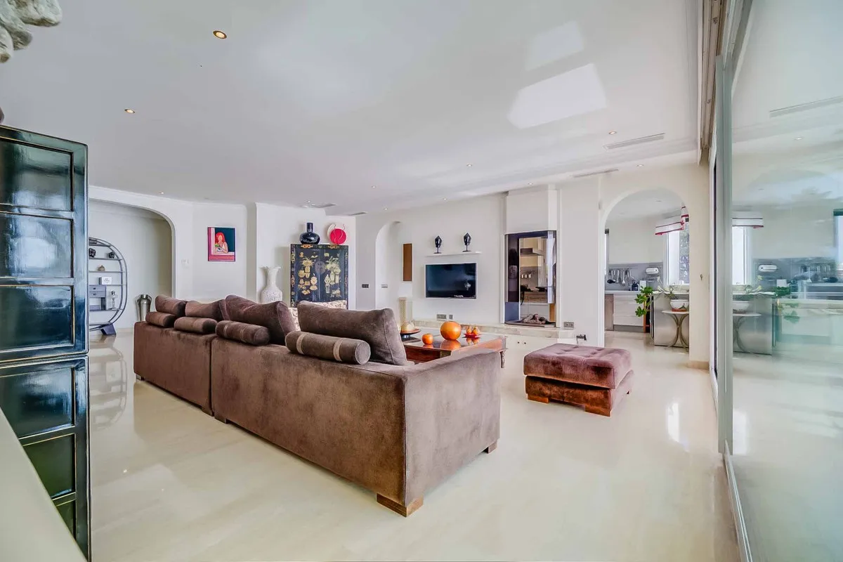 53a7d2b2-29f1-4df3-abf7-e643d57c3c77