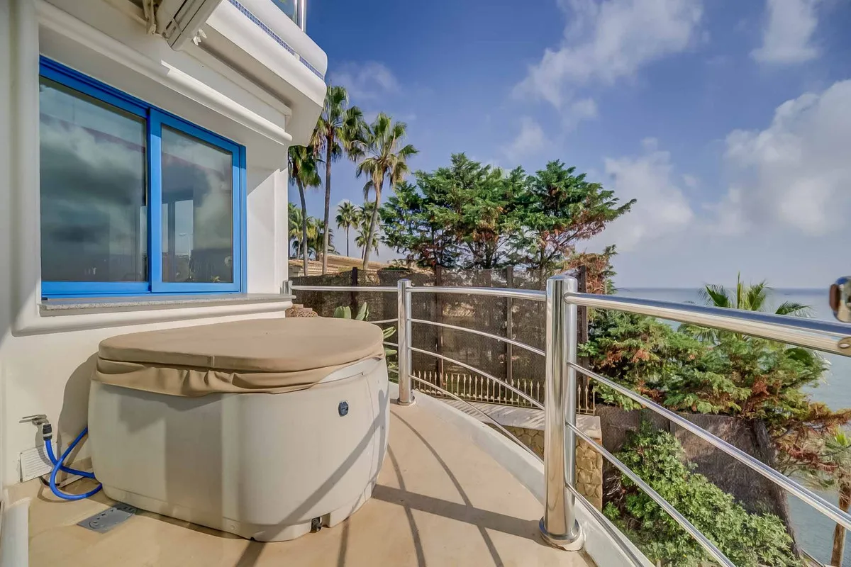 a57fa2dd-8f09-49b9-9a6e-241ec3dfe4c0