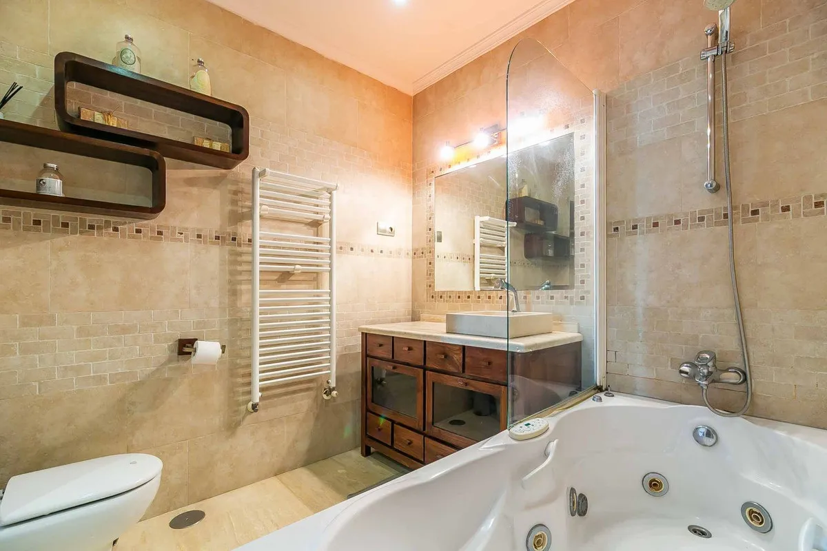 bd34a4fa-4a77-460b-ac38-74db3b85d976