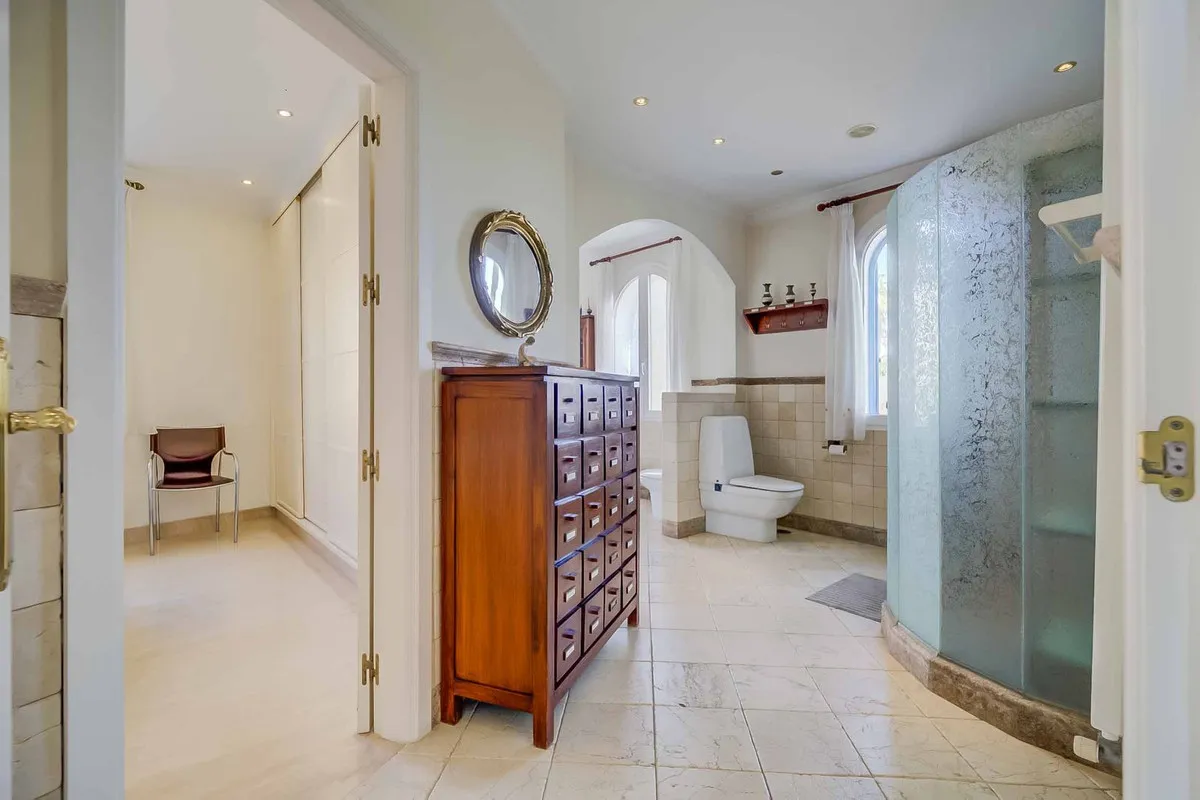 c4424ac5-4d4c-4f42-ba32-62820059483f