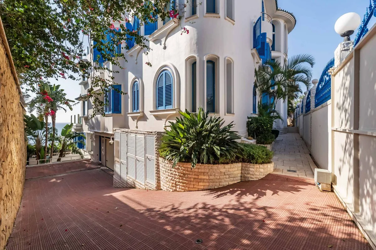 e252d74c-1d26-4d9d-9fad-0f8d9bc3dbb4