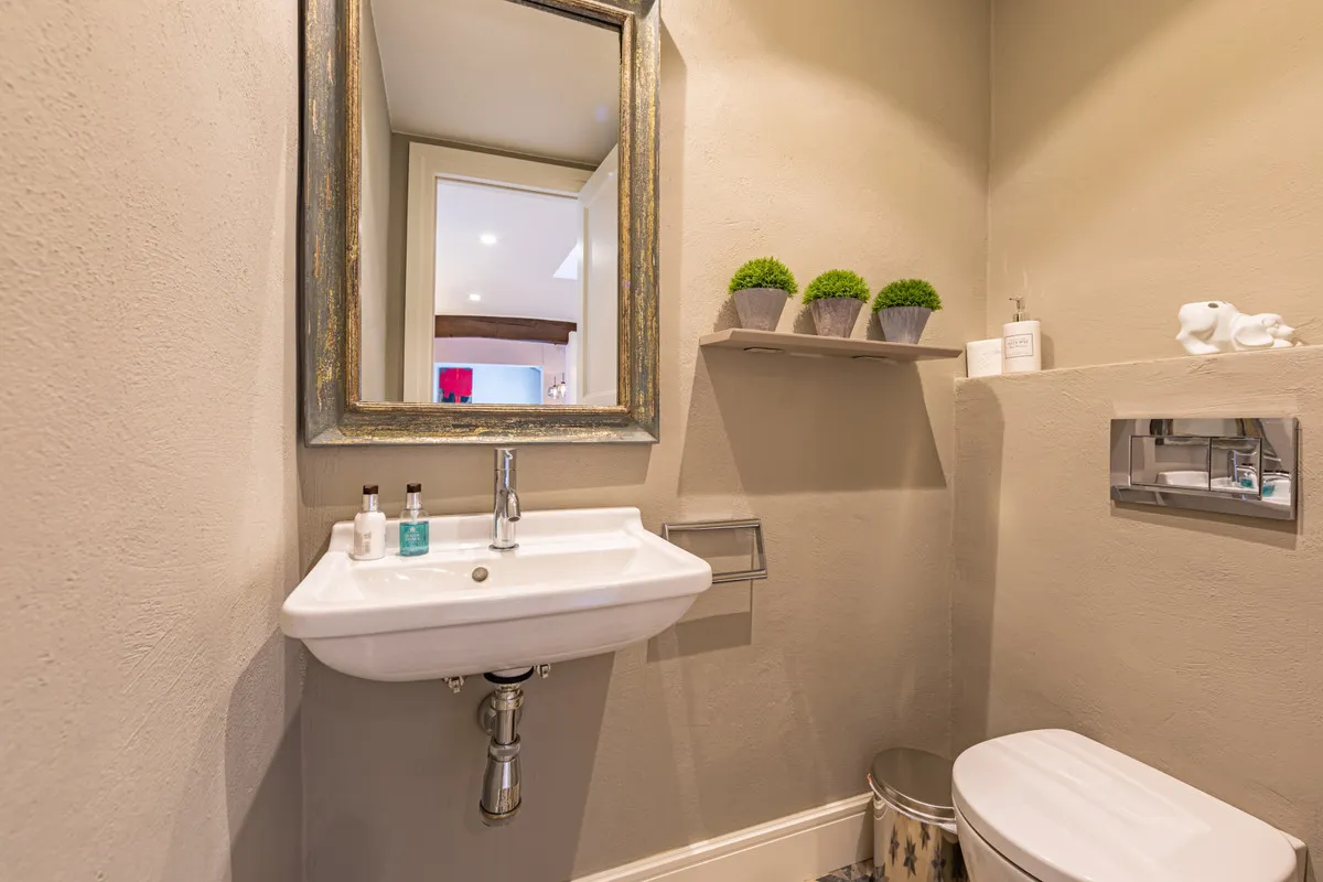 1559fe81-5433-4d03-aa55-d68c5270789f