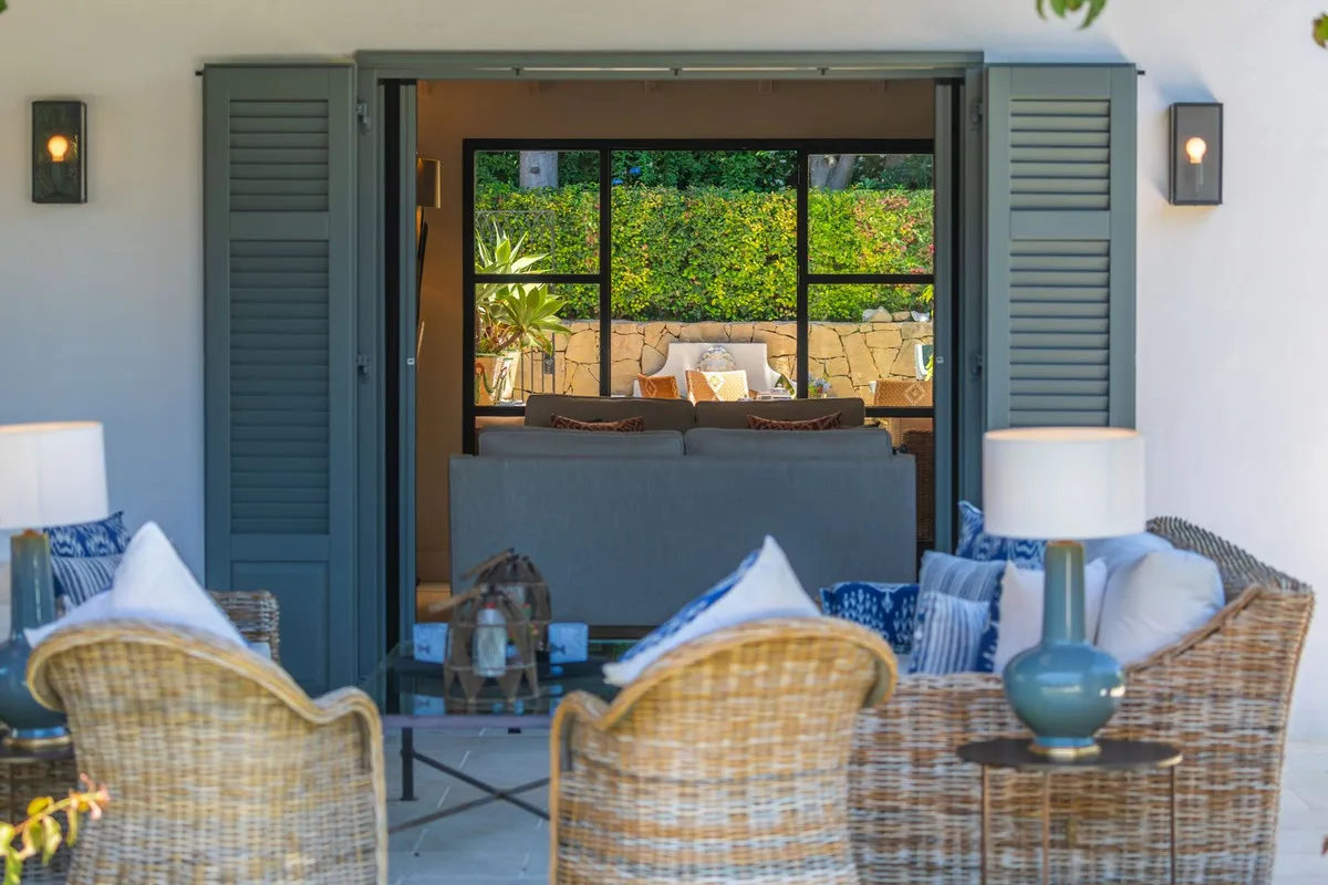 1667022e-d6b2-4e2e-8a84-9e2c42c5e748