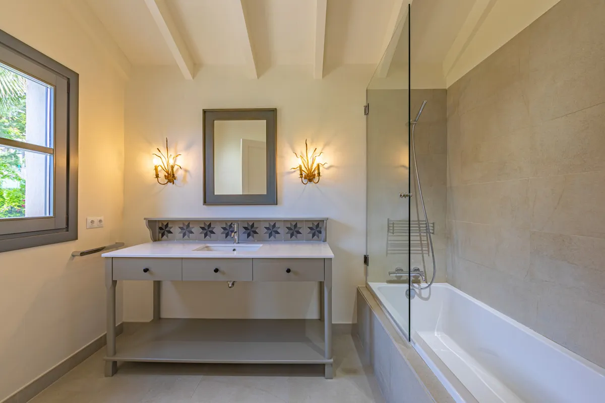 37bd3e0a-8c6d-4270-bf75-4900fbd68ef1