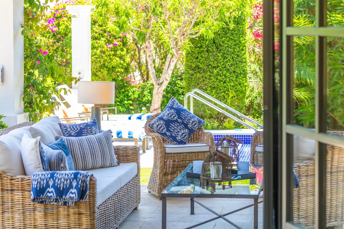 ae0cc563-512f-45f4-b8f0-0dc6b23cbaaa