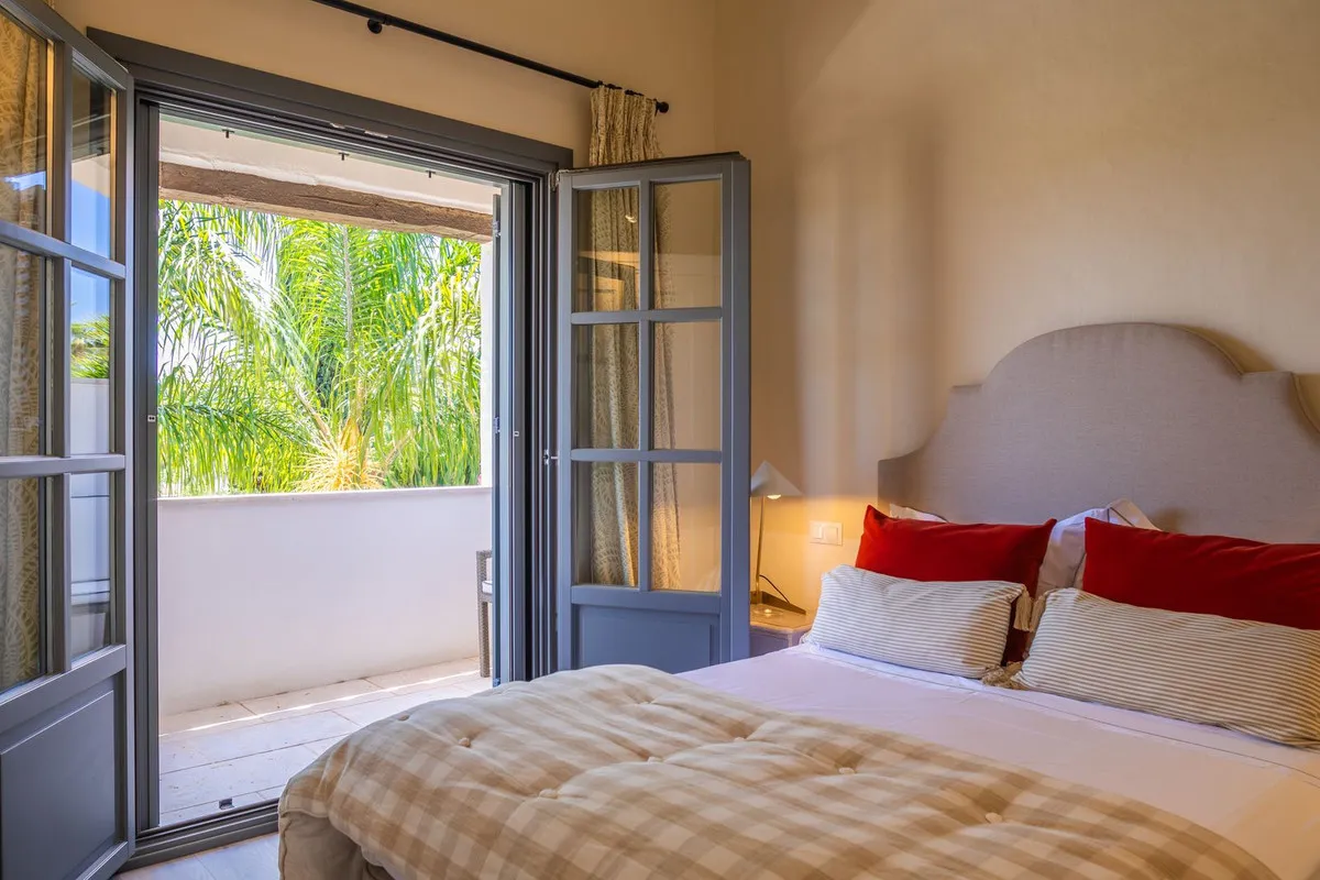 b940d15c-3f17-44f7-8670-ac39d70ec7e6