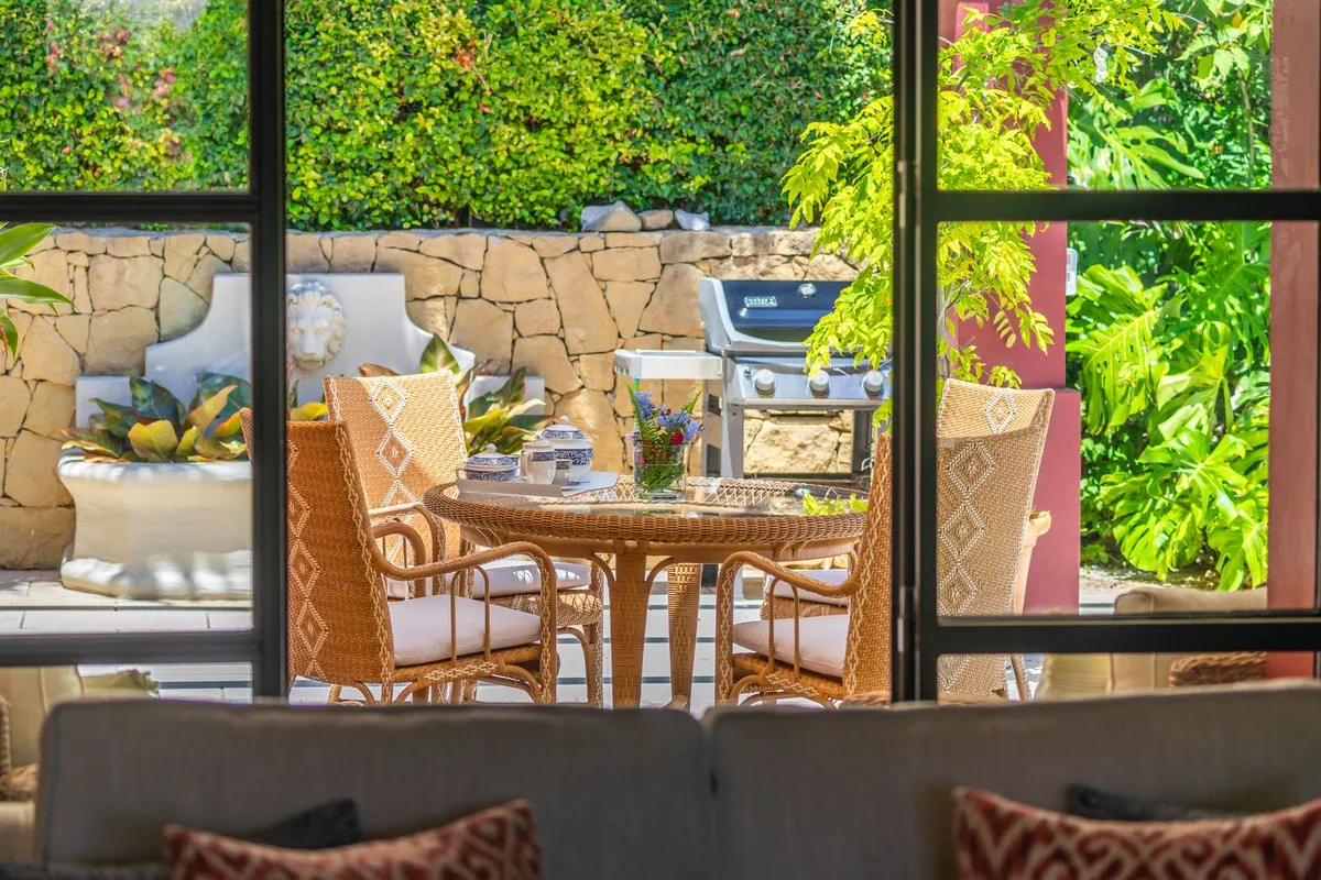 c4b60409-50a9-40c5-9d6f-4f27d0bec589