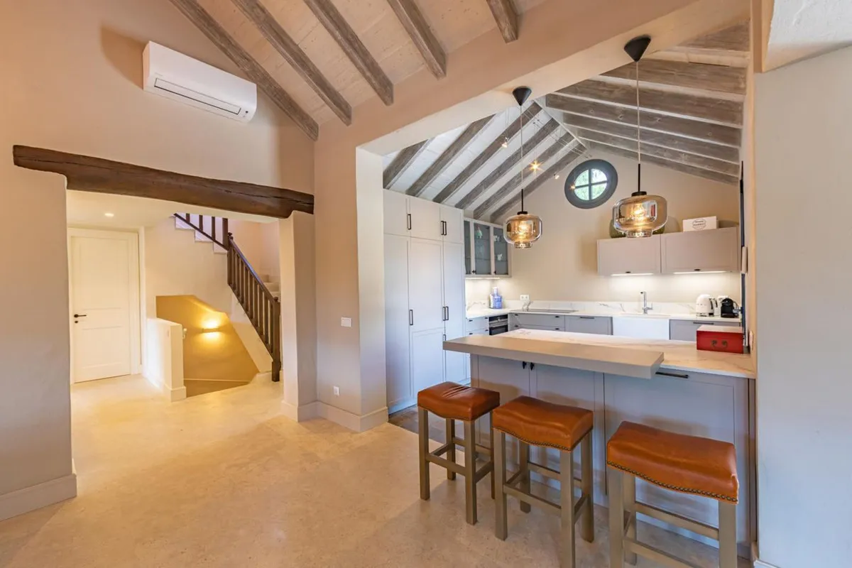 da9c9374-0dfb-46cd-a7b3-2d7a29755ff0