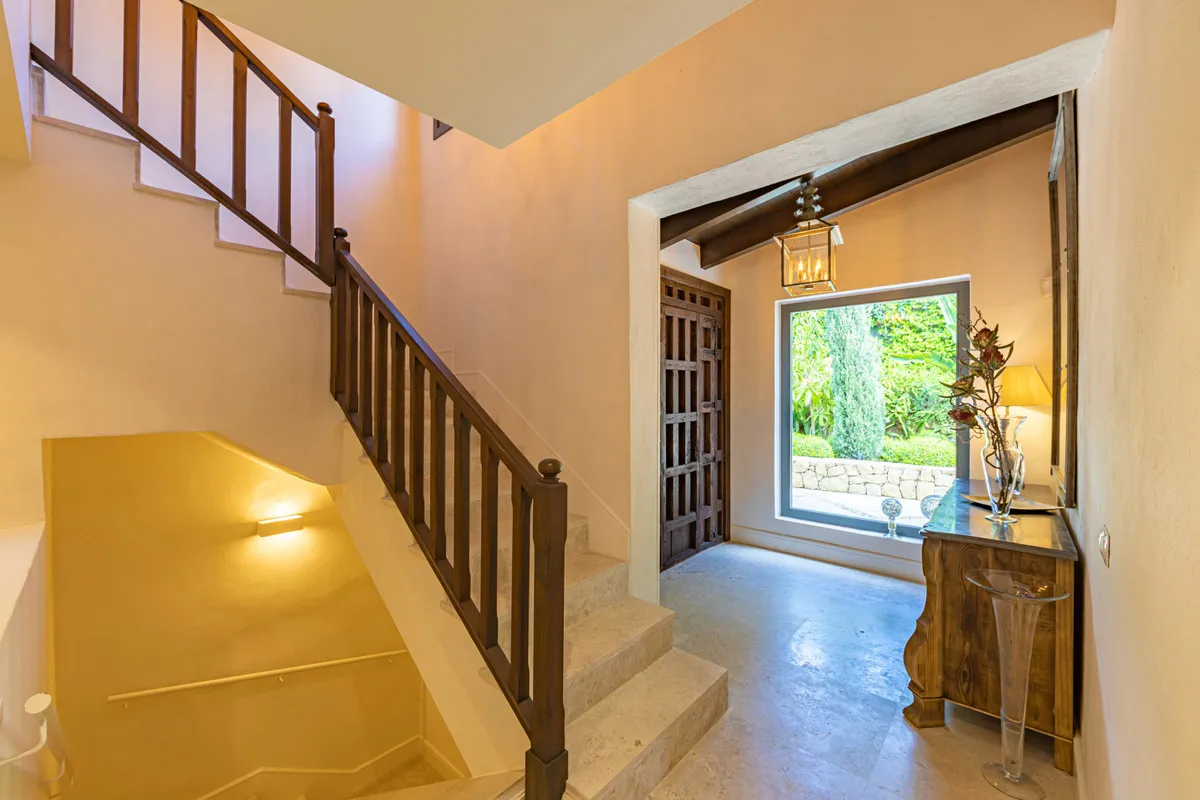 dd6f18e9-2a77-4b1e-9b2d-4824a57d45d6