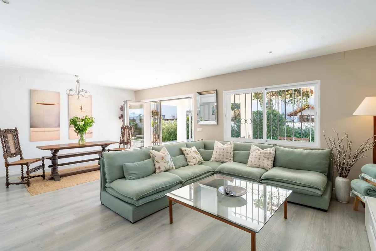 7d98d11c-649c-486b-9132-f91fceed1dbd