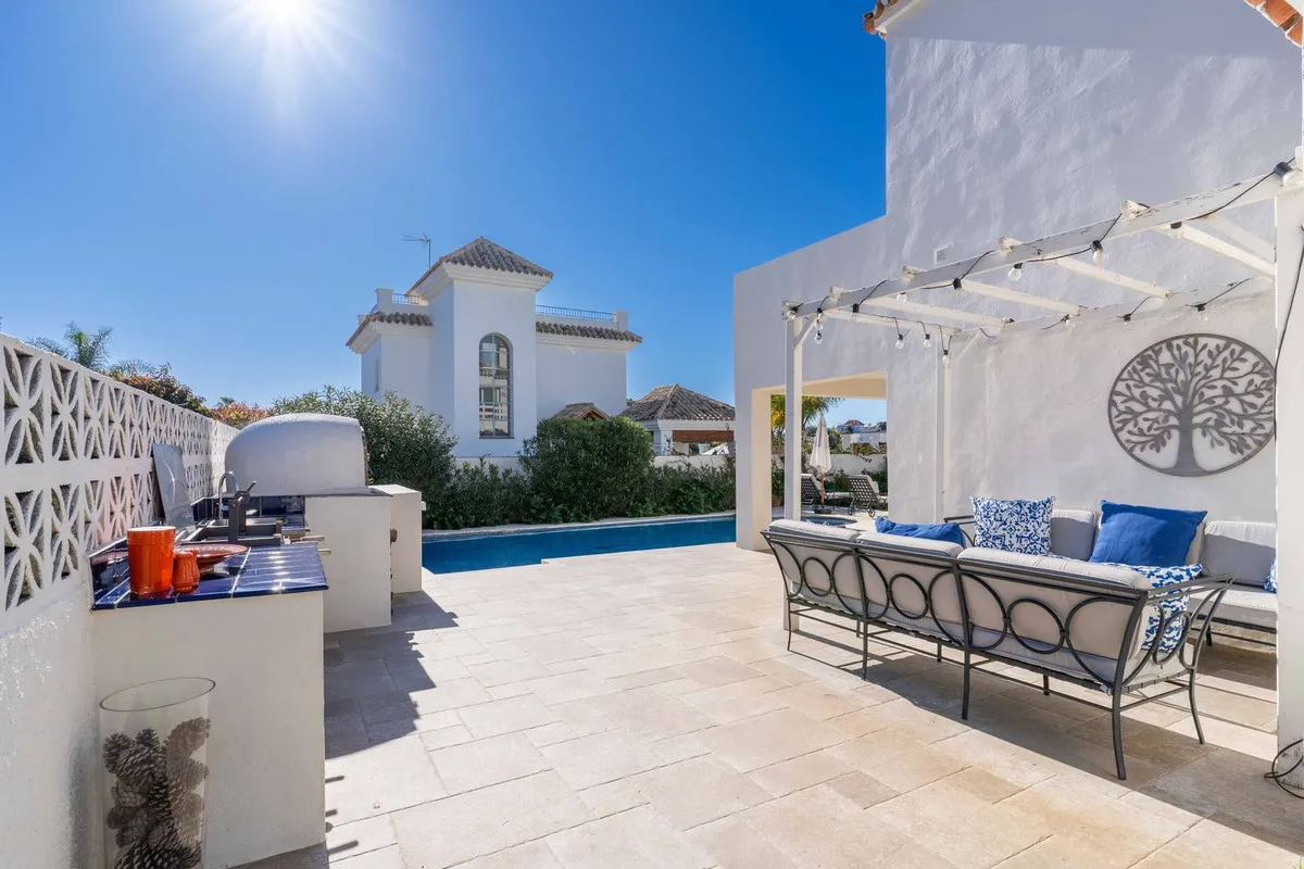 e9145250-a63f-4e09-9d48-85a338a5029b