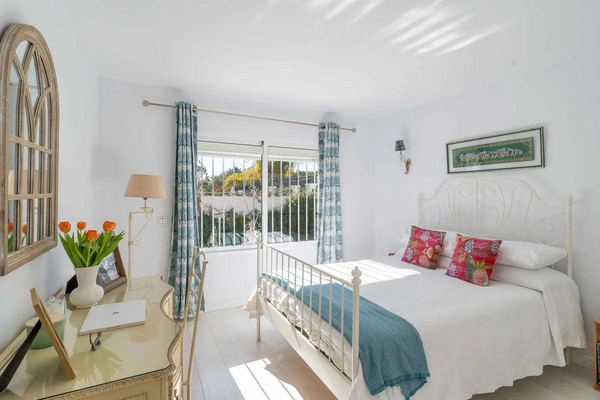 fc3eac1f-b889-484e-a5ae-895b2d651f79