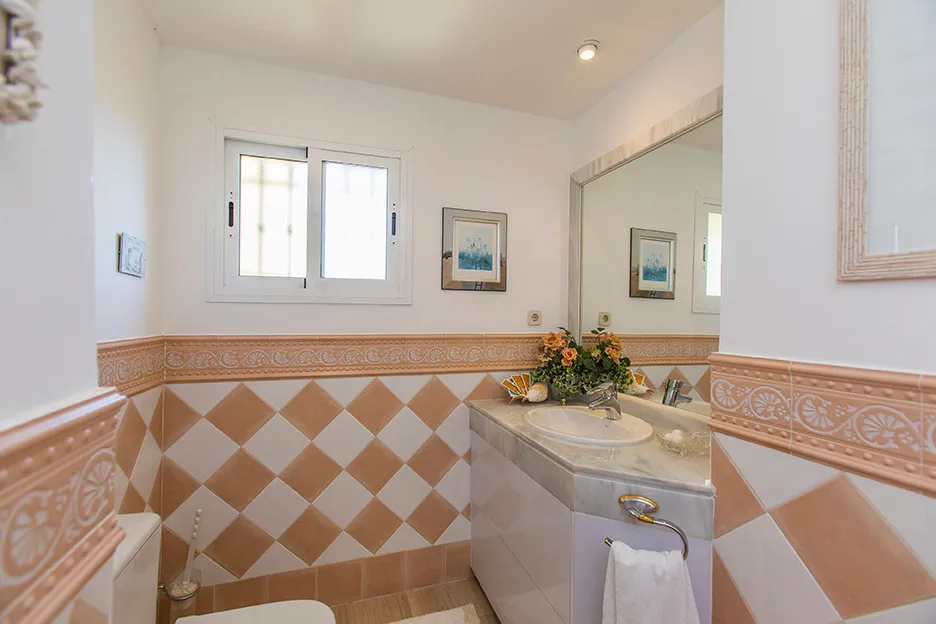 e4d80bf5-afb0-48dd-8ead-3eb5c86b5694