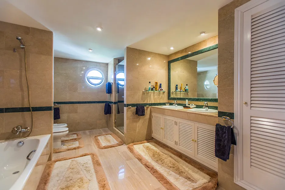 fd484957-3c0b-4182-a376-351fb9921816