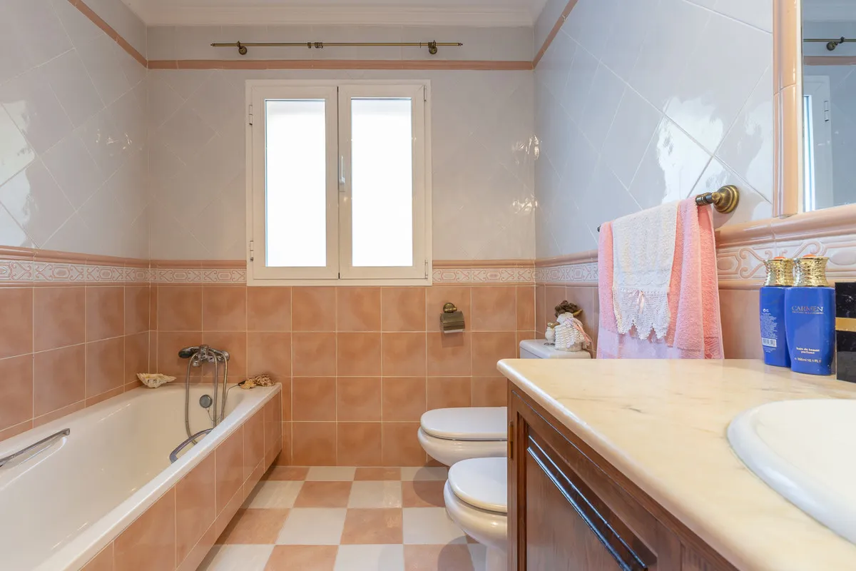 aa5b5bc0-e151-46ce-88be-ba351682eb01