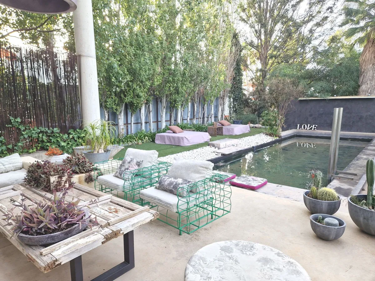 1be2a8ca-0f9c-43ec-858c-e9aae43e764e