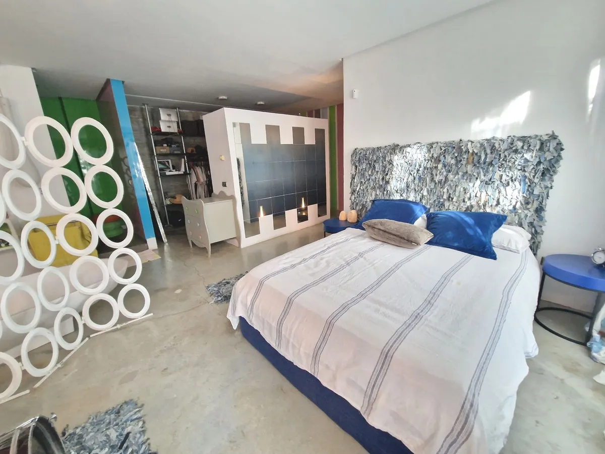 fb714a5e-bd84-40ef-aa20-01e7d51cd2ce