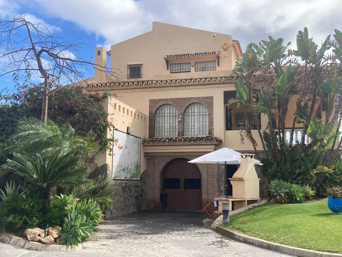 fe2ec243-7d63-4cd6-87d1-85ee7b05a0e9