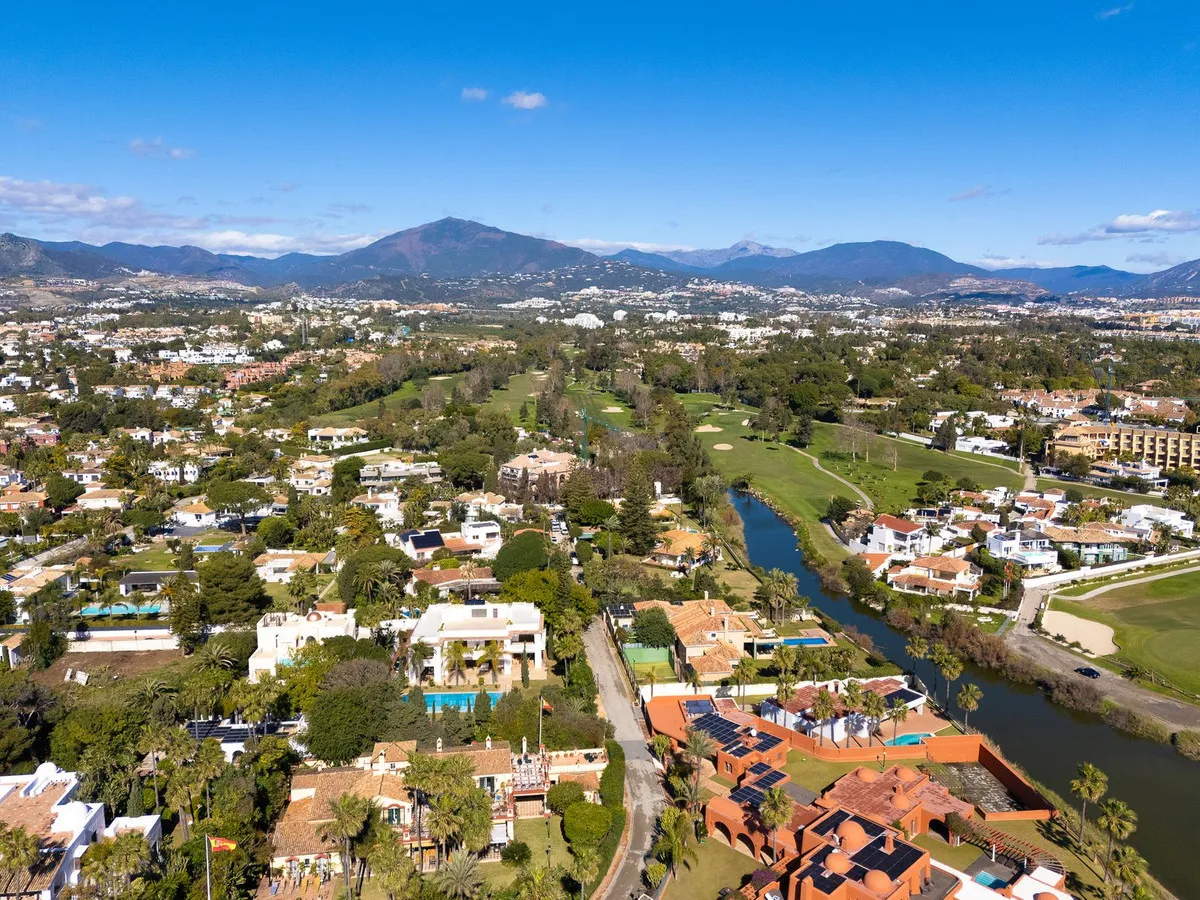 b1c6d692-a22e-46cf-a352-27e7142bd6e3