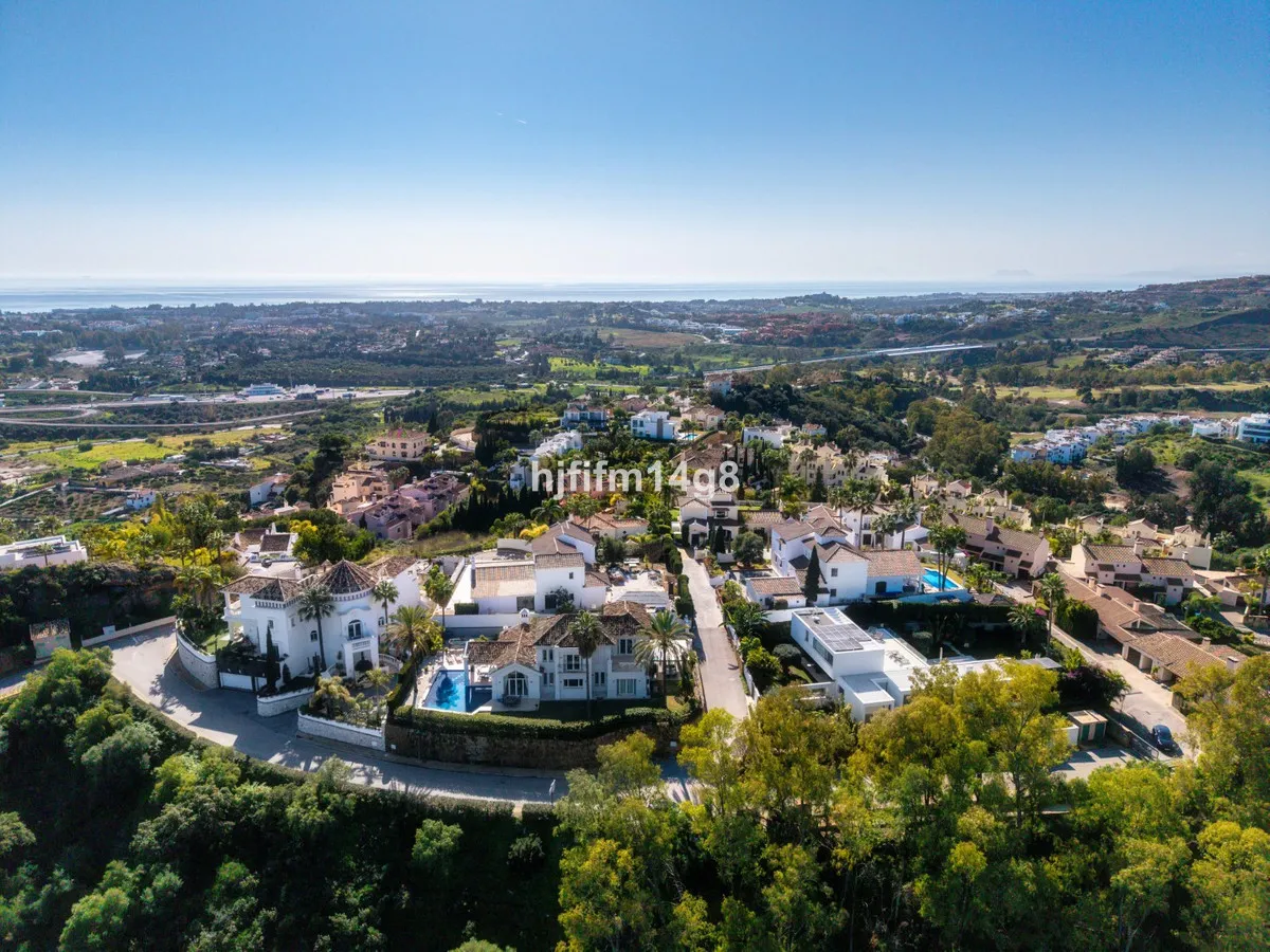 17a69d72-7470-41ad-a612-3b31ed63d6e0