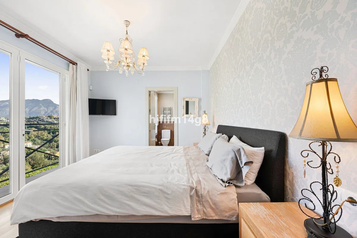 366f08b5-5e53-4f00-9484-01b0a263207d