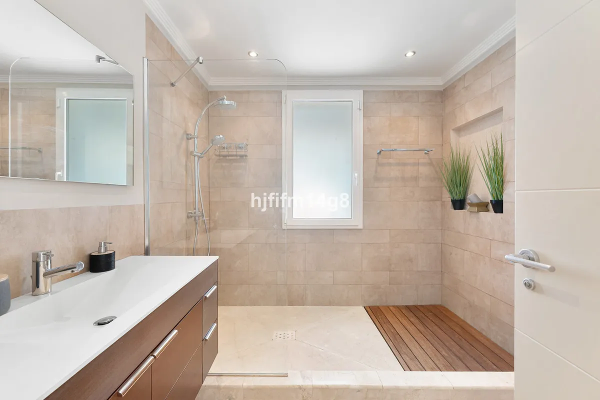 727613d2-8e32-40bc-882e-8b34c1e6023f