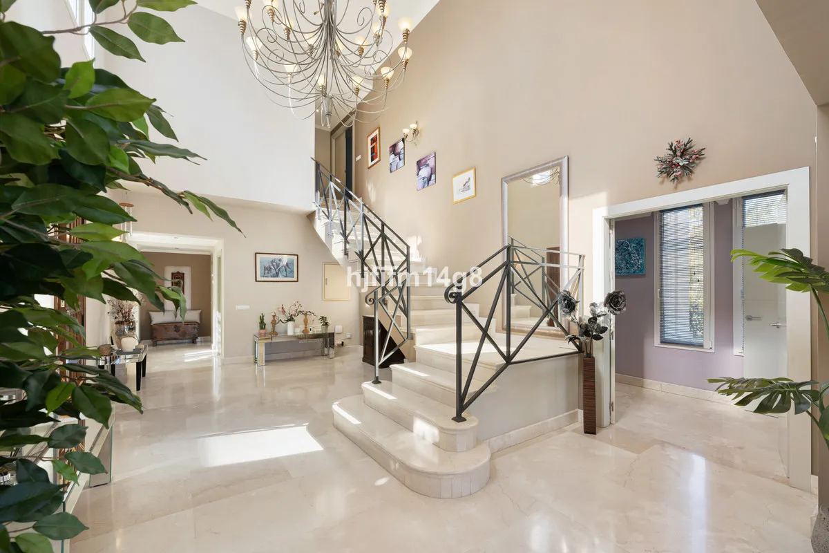 a1da2513-825c-4f1b-8827-357309b0a4ee