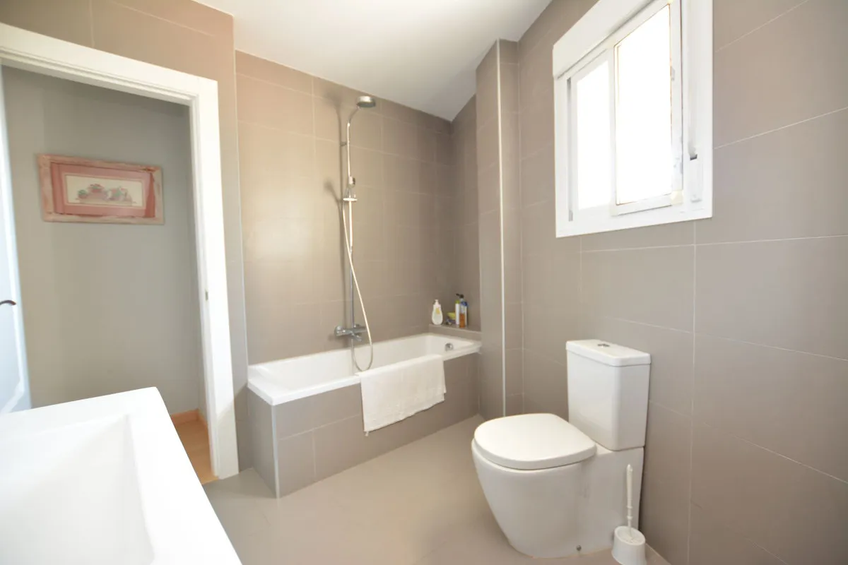 75f279fc-2dfb-44af-af24-02b1977c6216