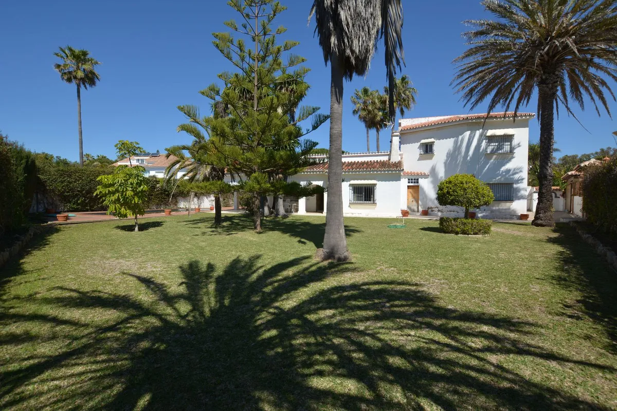 82e4bb5d-d039-4999-a15a-24a8e2338449