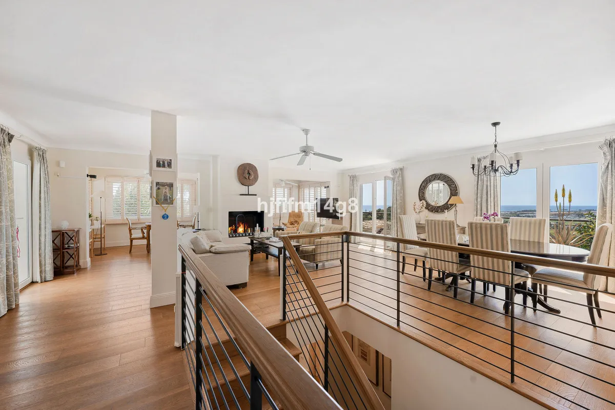 dcba3fe9-6b4d-477e-bedd-987680b87093