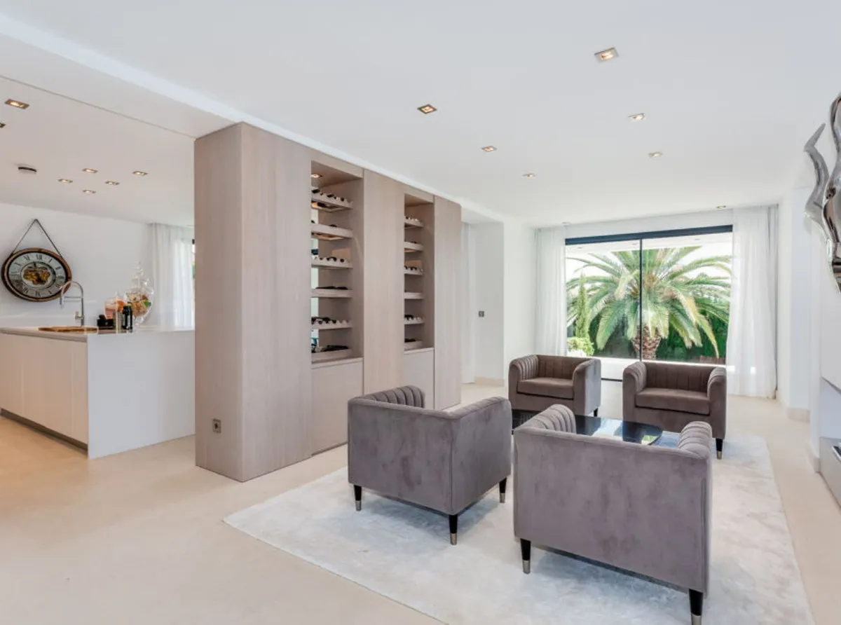 49de0c34-938c-479a-8049-7e4280ea3bf0