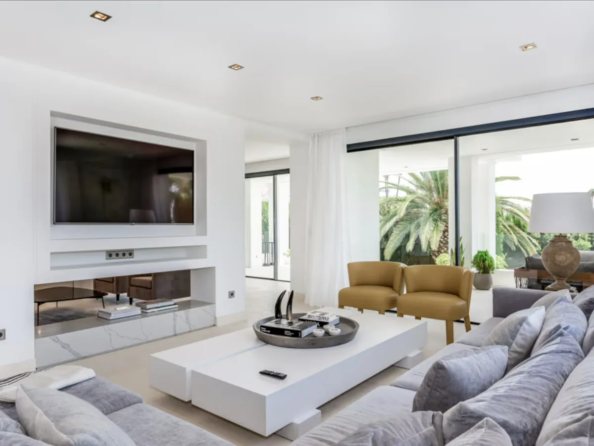 80c3b4f2-f3ab-4053-9f81-41f762792c33