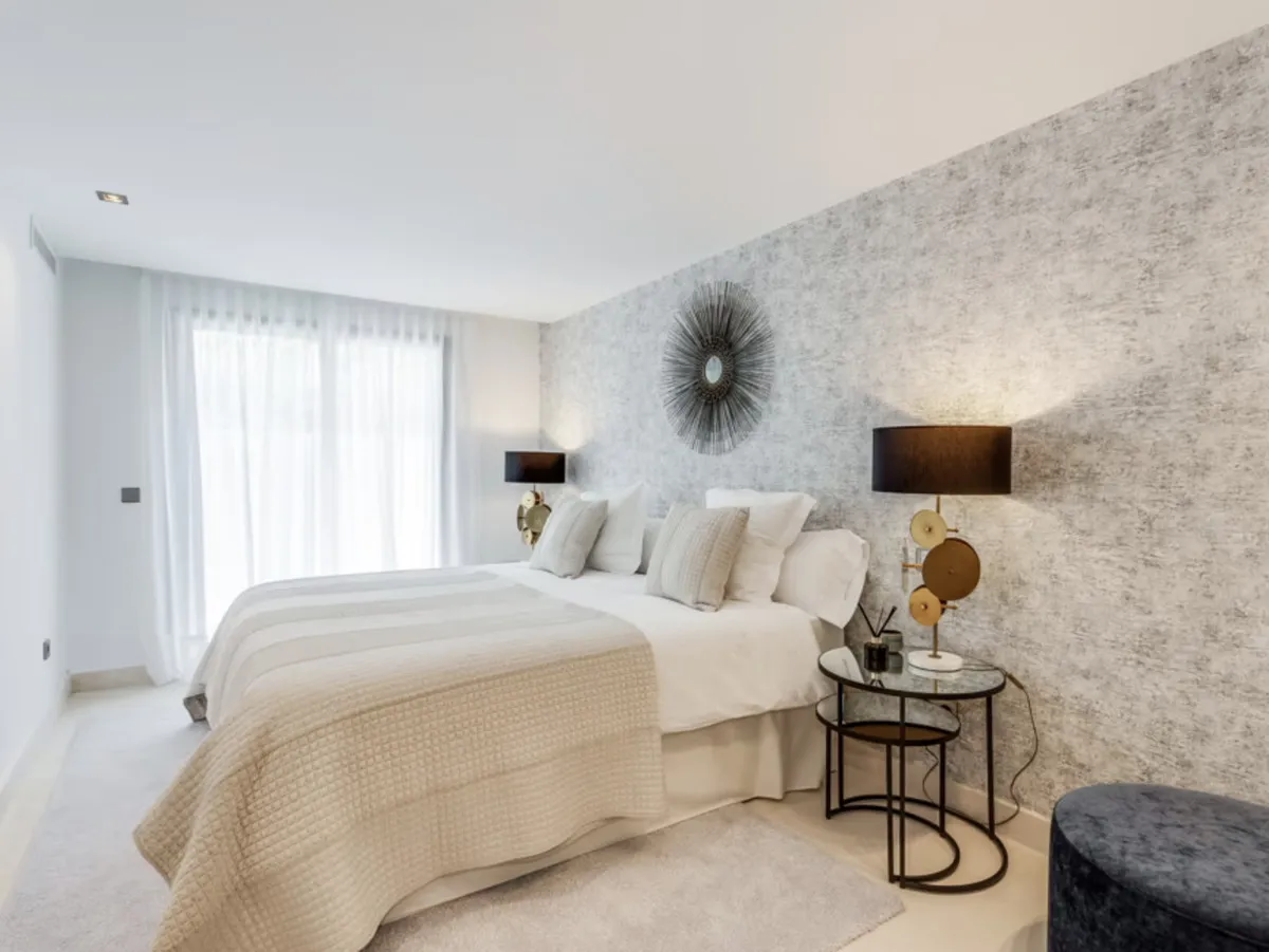 cb7a376e-1af4-482b-878a-b65e2304dce7