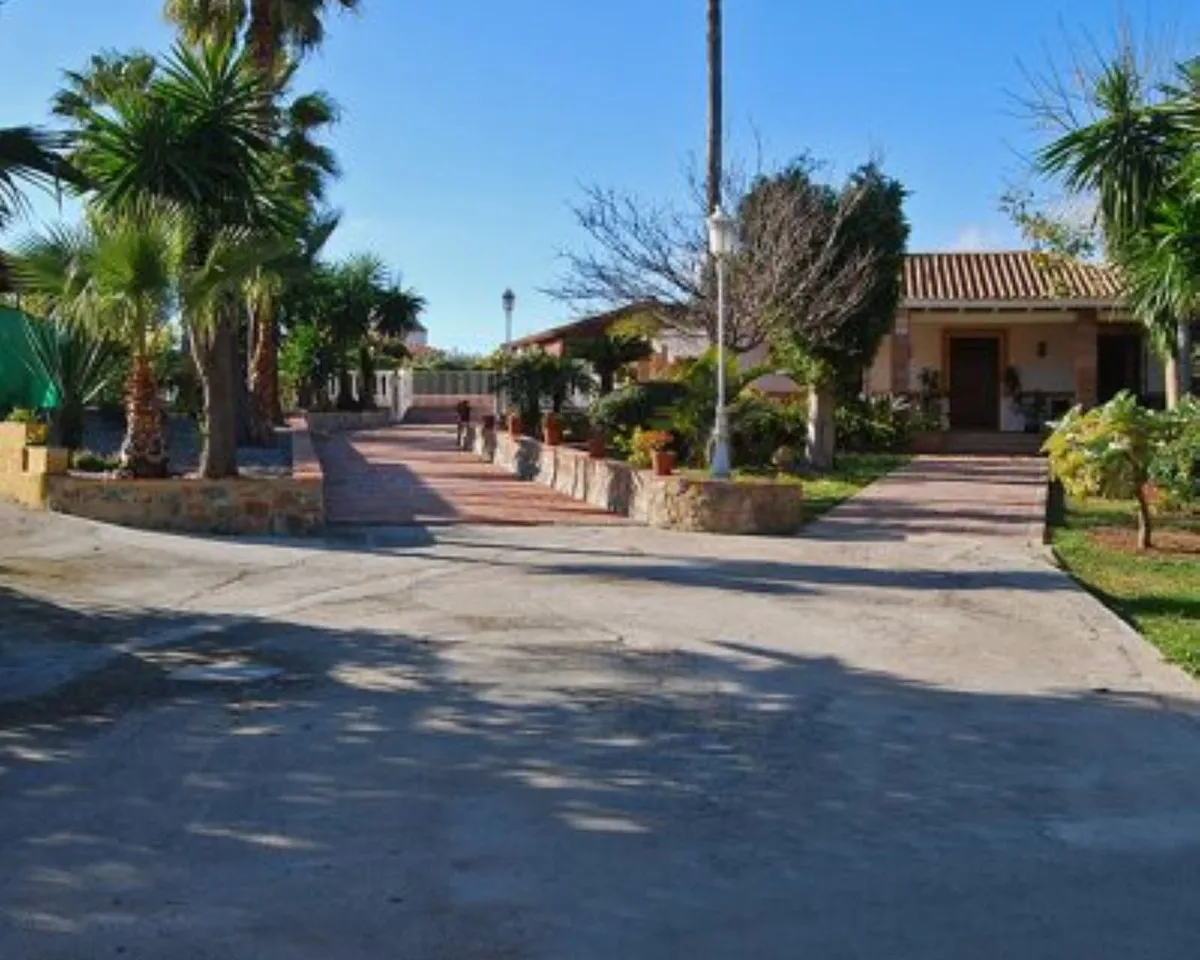 c5d96798-1eeb-4676-9c0c-f58cb681b6f8