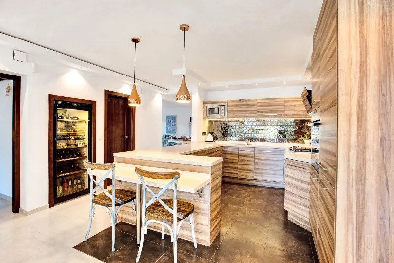 0c382e98-aa7e-49d9-a6d8-06b2576c6d1b