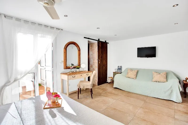 4b1c4597-40b1-4c7f-9d91-7245b35ab907