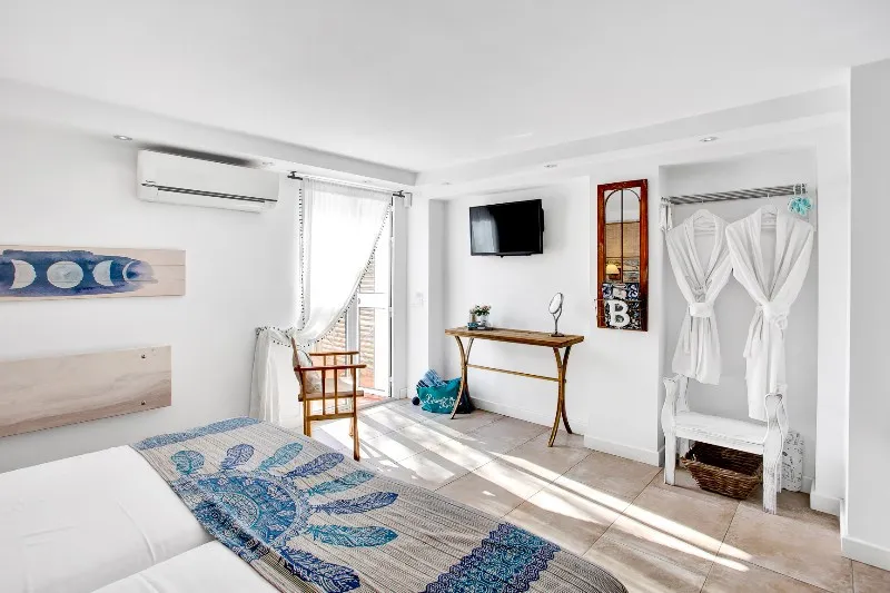 8ea1c2e4-b7b3-4b5d-b690-cd6381daaf19