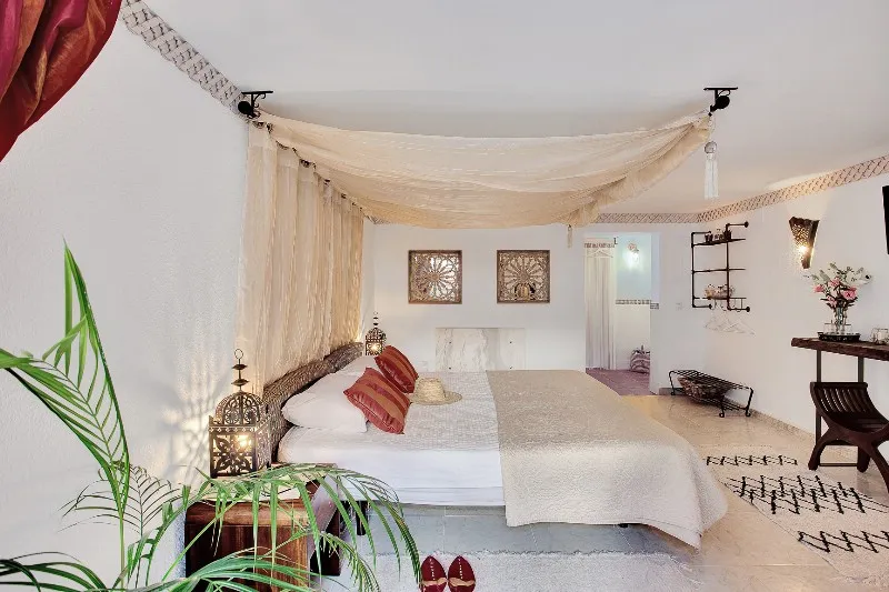 b24a754e-d942-4b7f-a52d-4bca35d4b5a3