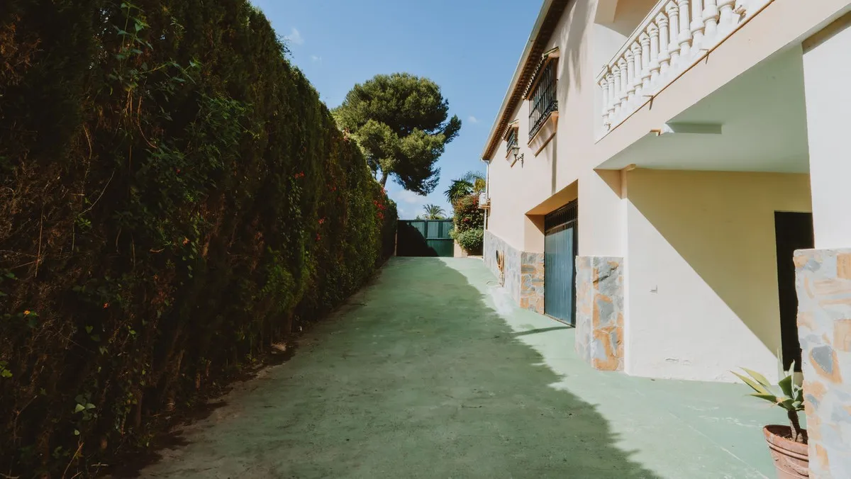 14a1bc72-9fe9-4eb3-9a12-99d08d259a6b