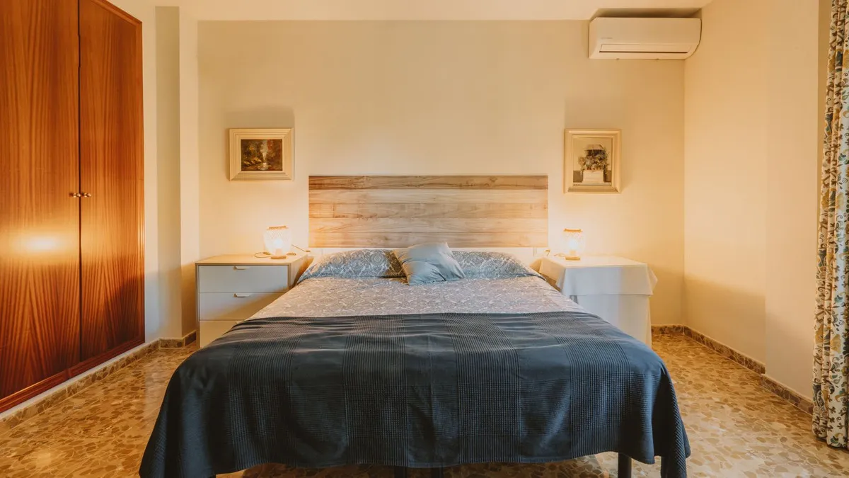 9c180e74-1eaf-40dc-8bab-bda026d97322