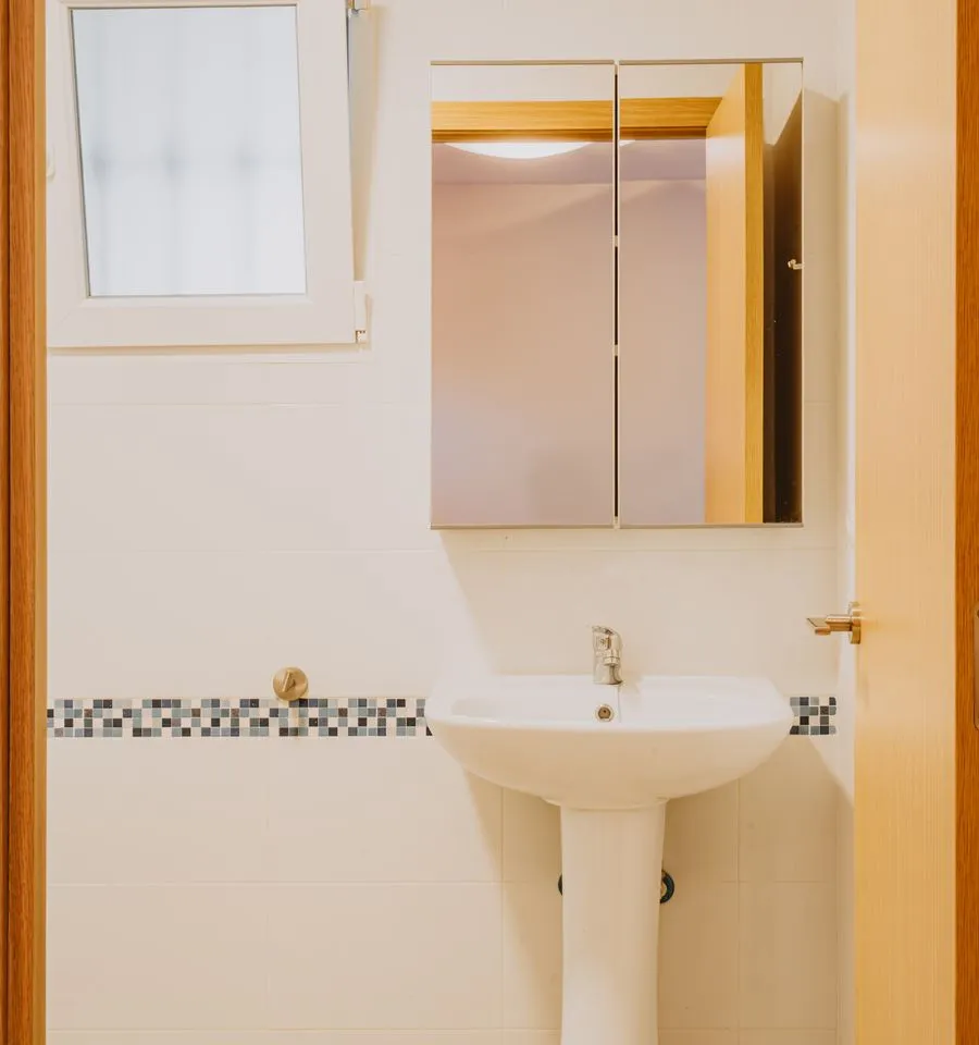 bc1b064d-ab1d-44cd-b23c-83b4d30a3fed