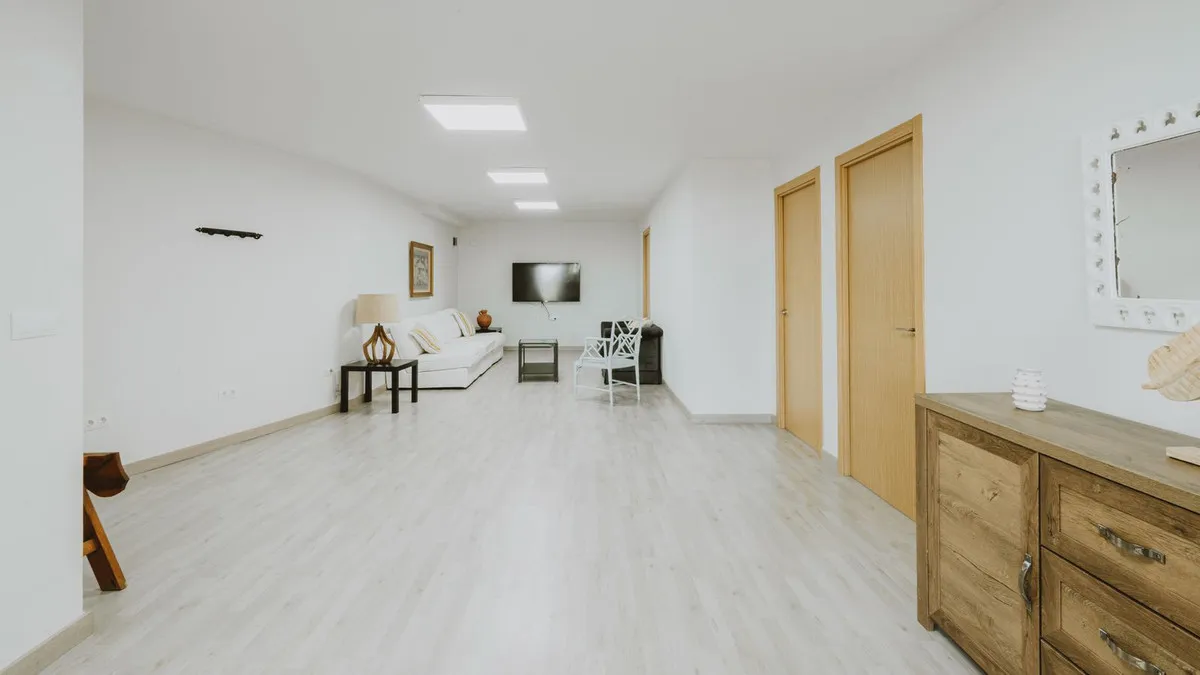 c851c630-0a1f-430c-9717-02d7ce5cb844