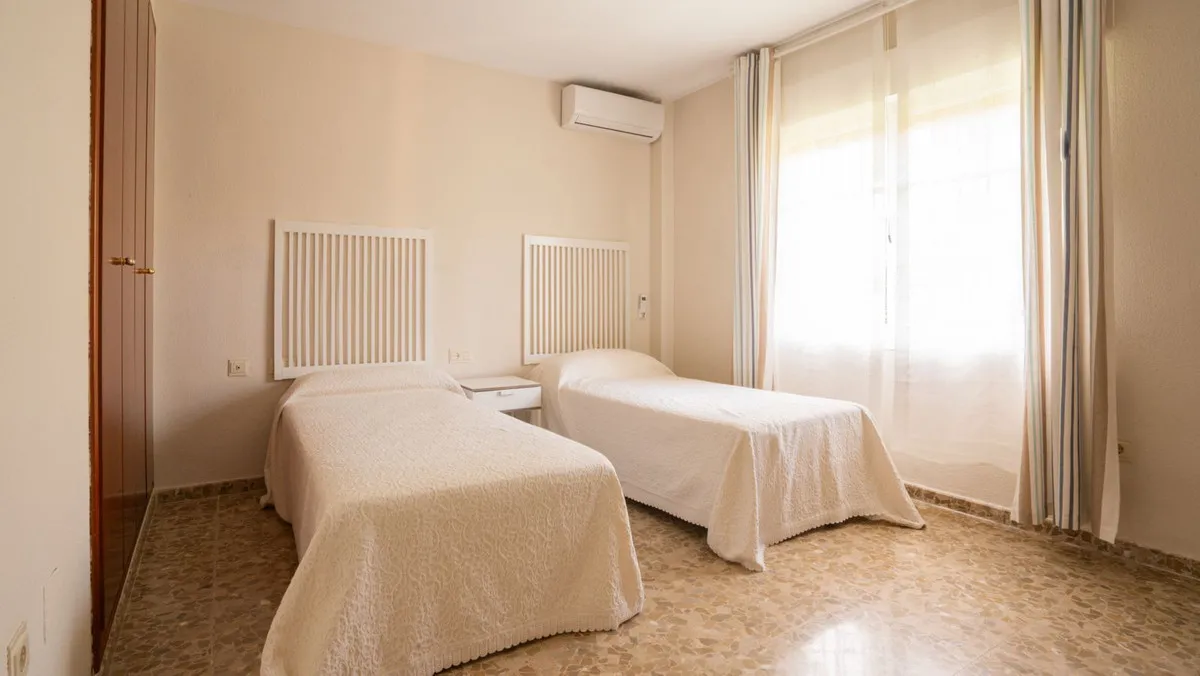 feb6d10e-b4b3-4b85-92ab-ad4b4c30e4ed