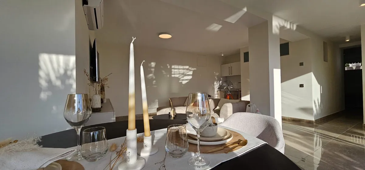 3a7ef322-e3b1-4063-9d11-65fb88f3b63e