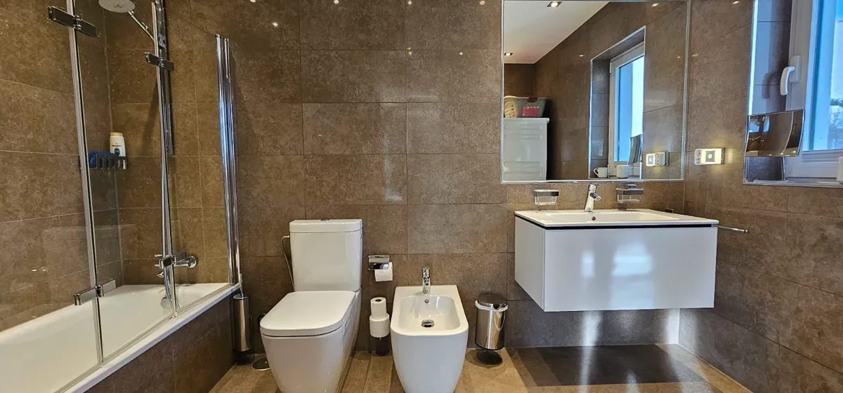 684f2113-03f9-4504-a603-3b3235bc2683