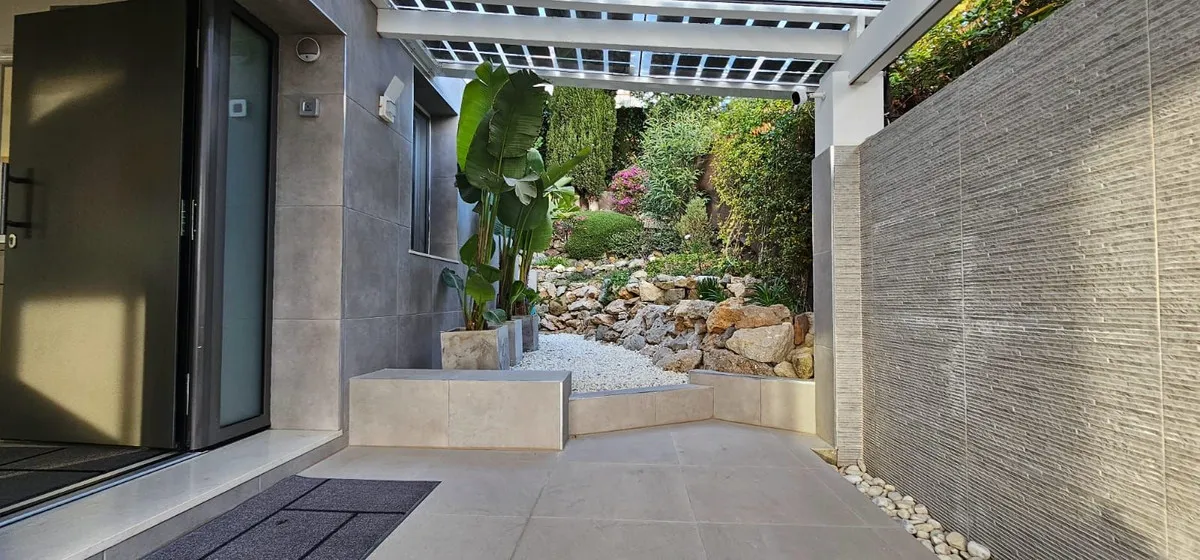 d3a7e973-d2be-4bd1-9eaf-cabd70624954