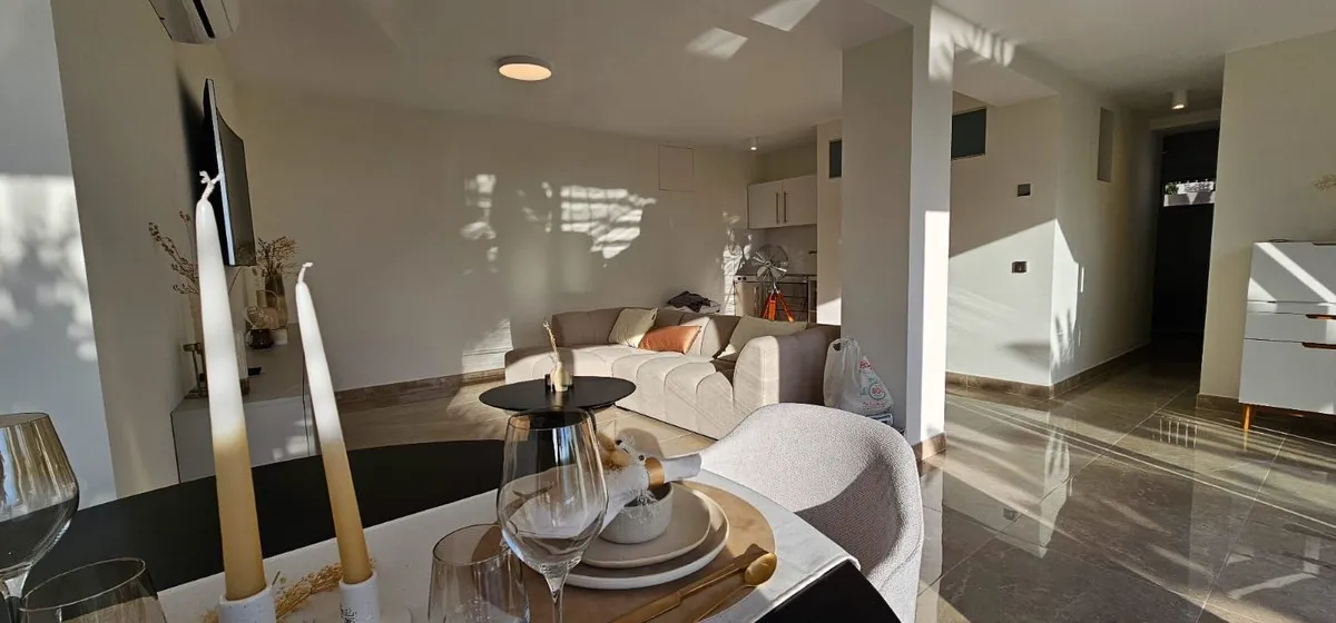 ec531243-e69f-40c5-a30f-e1fd70a54662