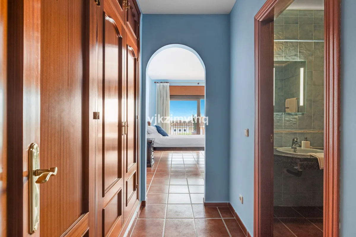 6a06a545-e2b4-401b-b814-f3287961338c